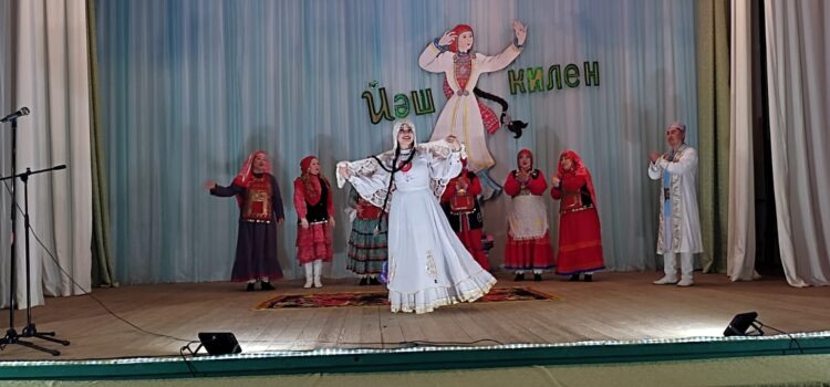 В Комсомольске выбрали самую красивую, талантливую и креативную молдую невестку